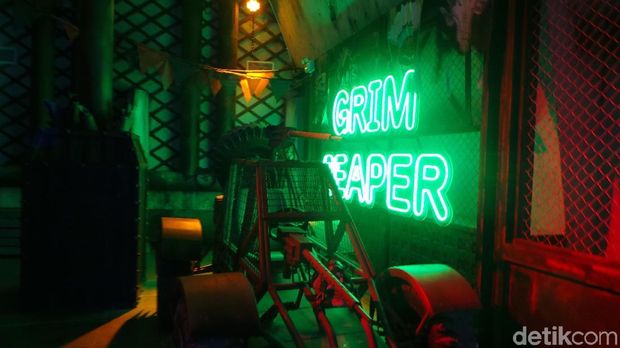 Kebut-kebutan Seru ala Film Mad Max di Trans Studio Bali