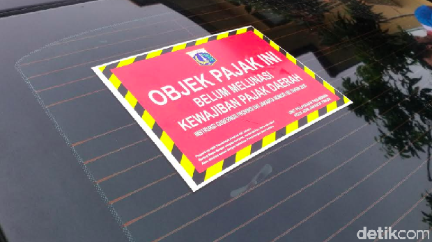 Ilustrasi Mobil Mewah tak Bayar Pajak