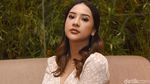 Anya Geraldine dan Pose Menggodanya