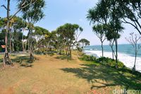 Tanah Lot ala Jawa Barat Itu Ingin Ditata