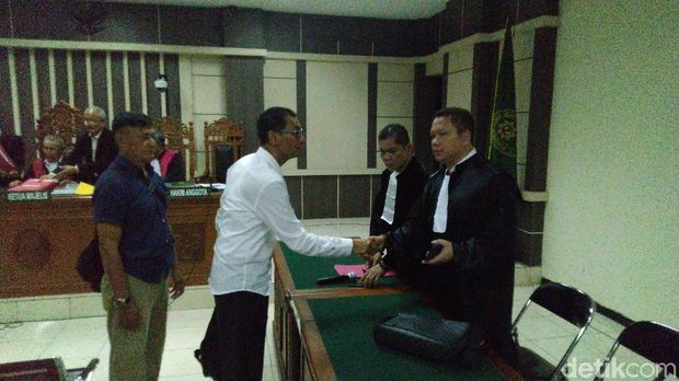 Bupati Tamzil Didakwa Terima Suap Rp 750 Juta dan Gratifikasi Rp 2,5 M