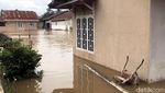 Korban Banjir di Kabupaten Lima Puluh Kota Dievakuasi
