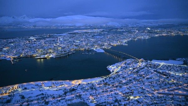 Kemasilah pakaian hangat terberat Anda dan pergilah ke Tromso, Norwegia. Semua indera Anda akan lebih peka ketika berlibur di sana (Foto: CNN) Kemasilah pakaian hangat terberat Anda dan pergilah ke Tromso, Norwegia. Semua indera Anda akan lebih peka ketika berlibur di sana (Foto: CNN)