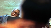 Lima orang nama calon hakim konstitusi yang akan menjalani tes wawancara hari ini adalah Benediktus Hesto Cipto Handoyo, Bernard L Tanya, Daniel Yusmic Pancastaki Foekh, Ida Budiarti, dan Suparman Marzuki.