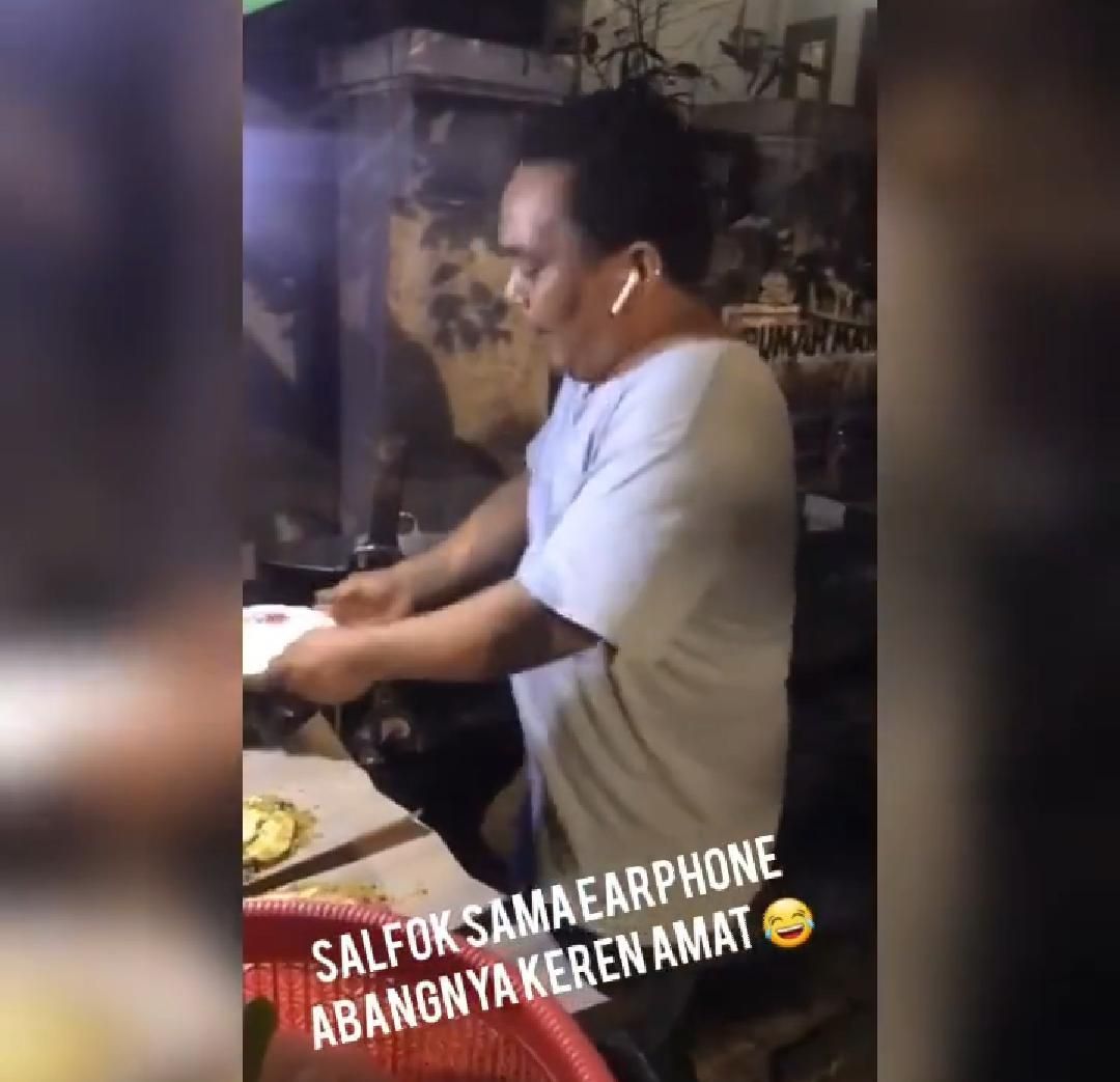 penjual nasi goreng joget