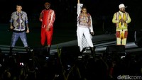 Ini momen saat The Black Eyed Peas naik ke panggung untuk menghibur para kontingen SEA Games 2019.