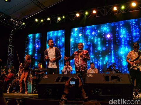 Didi Kempot duet sama Bupati Ipong/