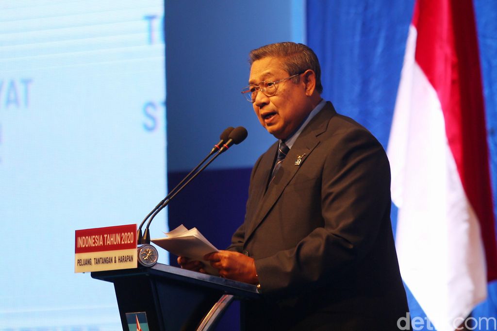 Ketua Umum Partai Demokrat Susilo Bambang Yudhoyono (SBY) menyampaikan pidato refleksi akhir tahun di JCC, Jakarta, Rabu (11/12/2019).