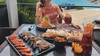 Selain aktif mengikuti kontes kecantikan, Gazini juga berprofesi sebagai model profesional yang menjadi bintang di majalah hingga berbagai iklan. Foto: Instagram @gazinii