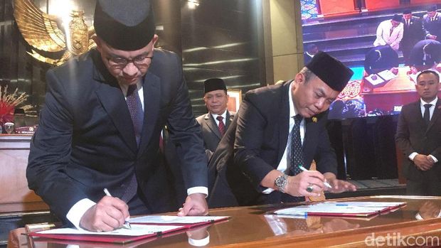 Pemprov DKI Jakarta bersama dengan DPRD DKI Jakarta menyepakati Raperda APBD tahun anggaran 2020 