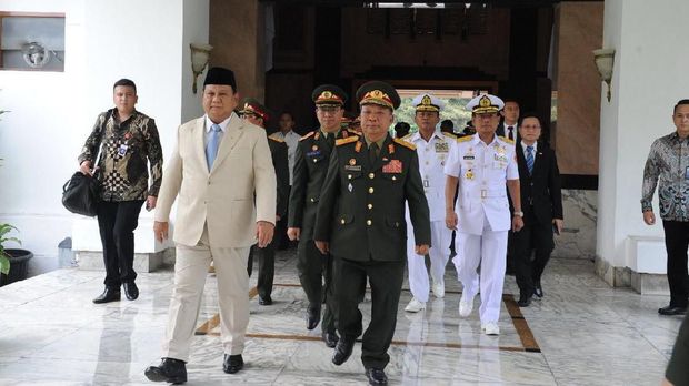 Prabowo Bergerak! Minta Kopassus Latih Pasukan Khusus Laos