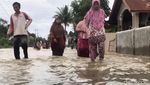 Korban Banjir di Kabupaten Lima Puluh Kota Dievakuasi