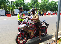 Razia Pajak Kendaraan di Jaksel