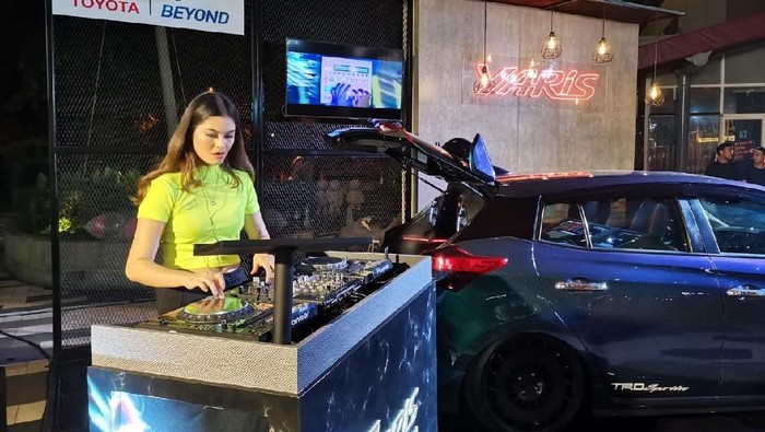 Yaris Goes to DWP, Para DJ Cantik Siap Hentak Gandaria City Yaris Goes to DWP, Para DJ Cantik Siap Hentak Gandaria City