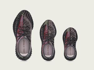 Fakta-fakta Sneakers Yeezy yang Bikin Orang Jakarta Rela Antre Sejak Malam