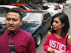Karen Pooroe Mengaku Disekap dan Dirobek Bajunya oleh Suami