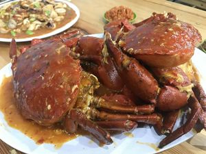 Cicip Soto Ambengan, Sambel Setan, hingga Kepiting Saos yang Bikin Laper
