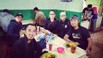 Sebelum Menikah Lagi, Ini Kedekatan Ade Jigo dengan Temannya Saat Kulineran
