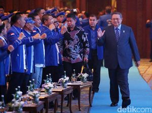 Kala SBY Bapak Perdamaian Dijuluki Bapak Pembebasan Utang oleh PD