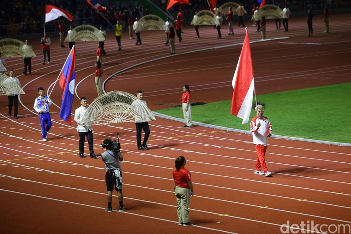 Upacara penutupan SEA Games 2019 dilaksanakan di New Clark Stadium, Filipina, Rabu (11/12/2019) malam. Dalam acara penutupan ini juga dilakukan penyerahan estafet Sea Games 2021 ke Vietnam.