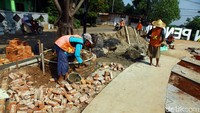 Dana pembangunan Taman Pengasinan tersebut dibiayai dari APBD Tahun 2019 Kota Depok