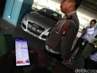 Mobil-motor Nunggak Pajak Dipasangi Hang Tag, Harus Gimana?