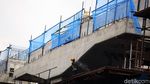 Pekerja Bahu Membahu Selesaikan Proyek Tol Becakayu Seksi 2A