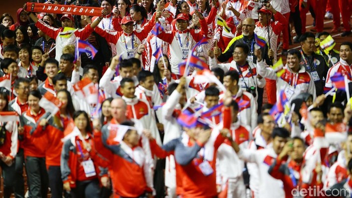 Upacara penutupan SEA Games 2019 dilaksanakan di New Clark Stadium, Filipina, Rabu (11/12/2019) malam. Dalam acara penutupan ini juga dilakukan penyerahan estafet Sea Games 2021 ke Vietnam.