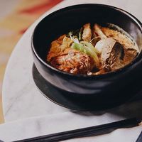 Hangatkan Badan dengan Laksa Betawi Enak di 5 Tempat Ini
