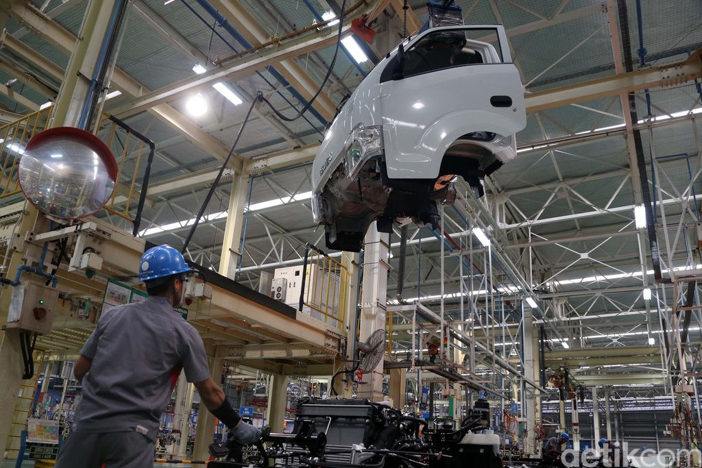 Ekspor perdana Isuzu Traga baru saja diresmikan. Mobil ini dirakit di pabrik Isuzu Karawang Plant, Jawa Barat. Yuk lihat prosesnya.