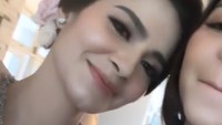 Cut Tari tampil sangat cantik dan menawan jelang menikah dengan Richard Kevin. Dok. Instagram