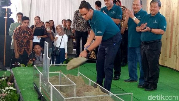 Tuang Pasir, Anies Resmikan Proyek Rumah DP Rp 0 Jilid II