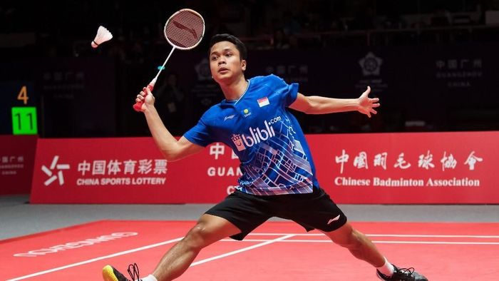 Anthohy Sinisuka Ginting melaju ke semifinal BWF World Tour Finals 2019 (Foto: STR / AFP) Anthohy Sinisuka Ginting melaju ke semifinal BWF World Tour Finals 2019 (Foto: STR / AFP)