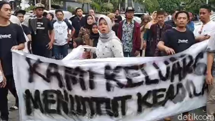 Sidang Kasus Pembunuhan di Banyuwangi, Keluarga Korban Kejar Terdakwa