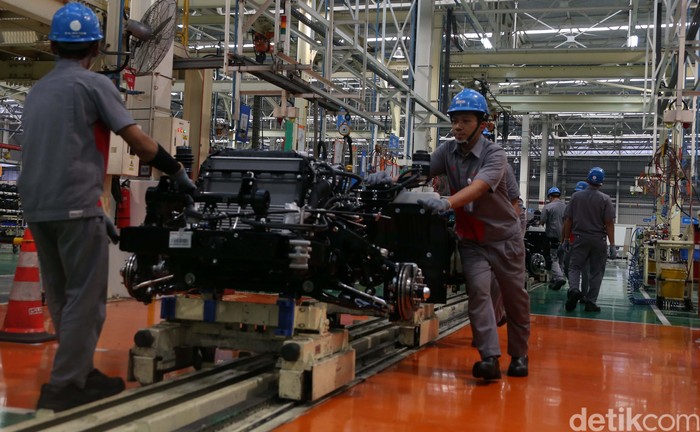 Ekspor perdana Isuzu Traga baru saja diresmikan. Mobil ini dirakit di pabrik Isuzu Karawang Plant, Jawa Barat. Yuk lihat prosesnya.