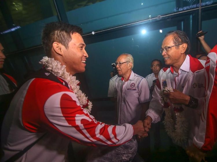 Gondol Emas, Timnas Bola Voli Putra Disambut Gembira