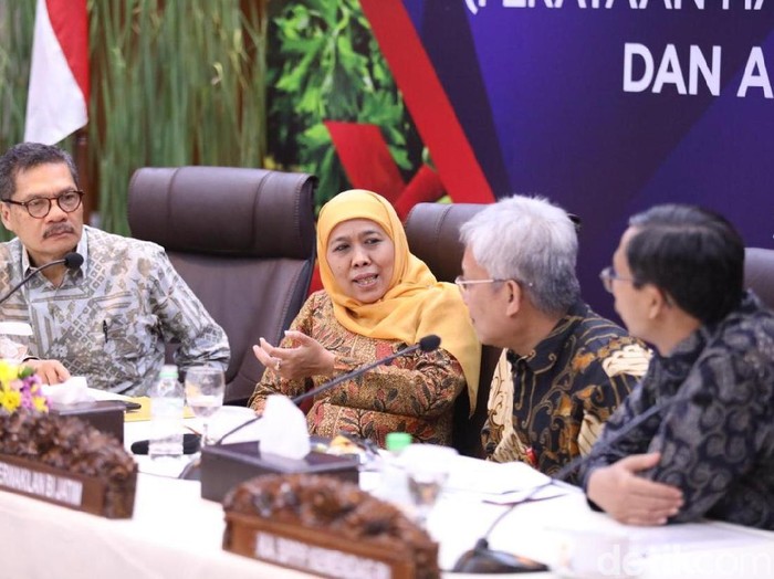 Gubernur Khofifah Jamin Stok Bahan Pokok di Jatim Aman Selama Nataru
