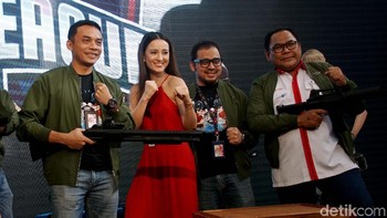 Artis cantik Julia Estelle yang juga penggemar game online turut hadir dalam gelaran konferensi pers Dunia Games League 2020.