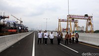 Tol ini berada tepat di atas jalan tol Jakarta-Cikampek (Japek) eksisting. Membentang dari ruas Cikunir hingga Karawang Barat (Sta 9+500 sampai dengan Sta 47+500).