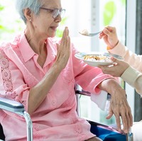 Wanita berusia 97 tahun jadi pasien tertua di Korea Selatan yang sembuh total dari virus corona. Yonhap News Agency melaporkan bahwa wanita yang identitasnya dirahasiakan itu keluar dari ruang karantina pada 26 Maret 2020. Sang nenek diketahui berasal dari Cheongdo, sebuah kota dekat Daegu, yang merupakan pusat penyebaran virus corona di Korea Selatan. Foto: ilustrasi/shutterstock