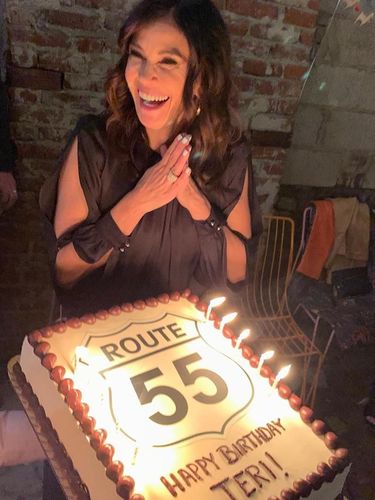 Bikin Takjub, Aktris Teri Hatcher Pamer Badan Kekar di Usia 55