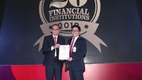 Penghargaan ini diberikan kepada Bank DKI atas pencapaian kinerja keuangan Bank DKI periode Juni 2017 – 2019. Laba bersih Bank DKI per Juni 2019 yang tercatat sebesar Rp 372,1 miliar atau tumbuh 4,4% dari periode yang sama tahun sebelumnya sebesar Rp 356,4 miliar. Foto: dok. Bank DKI