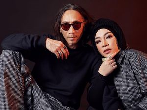 Melly Goeslaw dan Anto Hoed Rilis Album Perayaan 25 Tahun Bersama