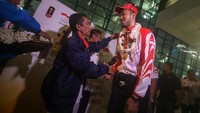 Atlet bola voli putra Indonesia tiba kembali di Indonesia setelah berhasil meraih medali emas di ajang SEA Games Filipina 2019. ANTARA FOTO/Fauzan.