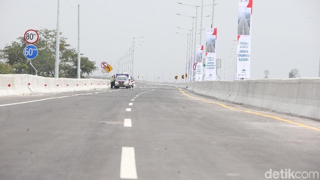 Jokowi Jengkel Neraca Dagang Tekor, Tol Japek Layang Bergelombang
