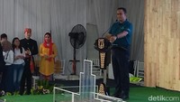 Gubernur DKI Jakarta Anies Baswedan turut memberikan sambutan saat menghadiri groundbreaking rumah DP Rp 0 Nuansa Cilangkap di Cilangkap. Dalam kesempatan itu dirinya sah meresmikan pembangunan Rumah DP Rp 0 Jilid II.