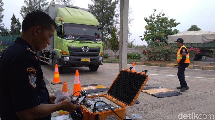 Truk Obesitas Boleh Wira Wiri Sampai 2023 Tapi Dilarang Lewat Jalan Ini Kata pencetusnya, usulan ini bisa memaksa setiap daerah memiliki transportasi publik yang baik. truk obesitas boleh wira wiri sampai