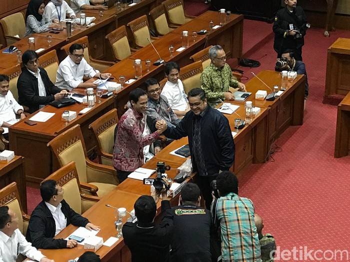Mendikbud Nadiem Makarim di Komisi X DPR (Mochammad Zhacky/detikcom)