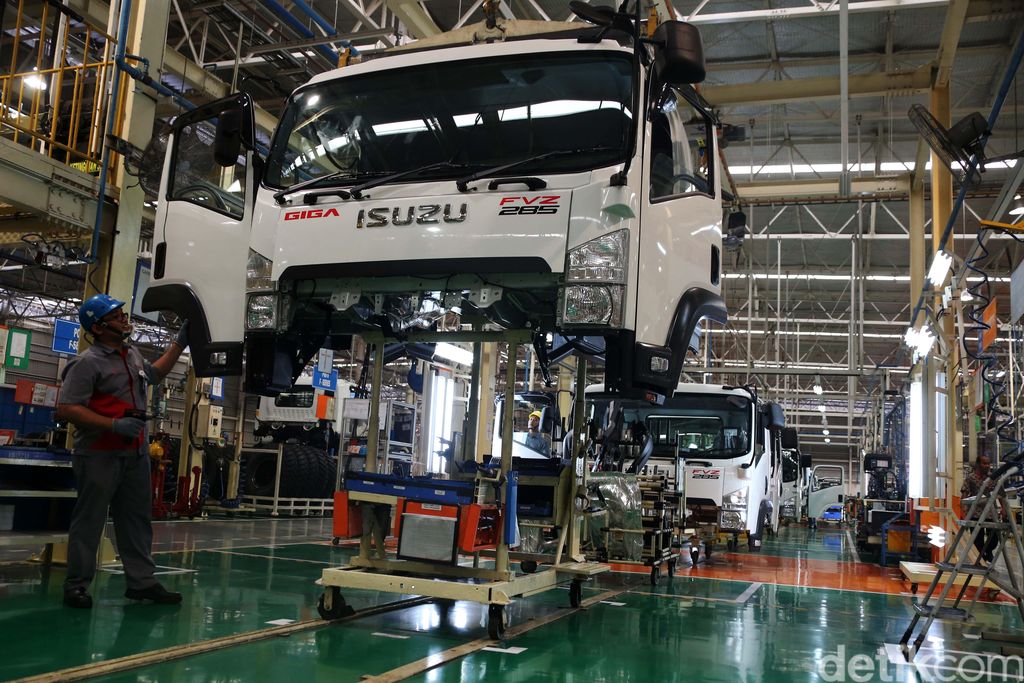 Ekspor perdana Isuzu Traga baru saja diresmikan. Mobil ini dirakit di pabrik Isuzu Karawang Plant, Jawa Barat. Yuk lihat prosesnya.