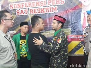 Pengakuan Tersangka Persekusi Anggota Banser Emosi Gegara Senggolan